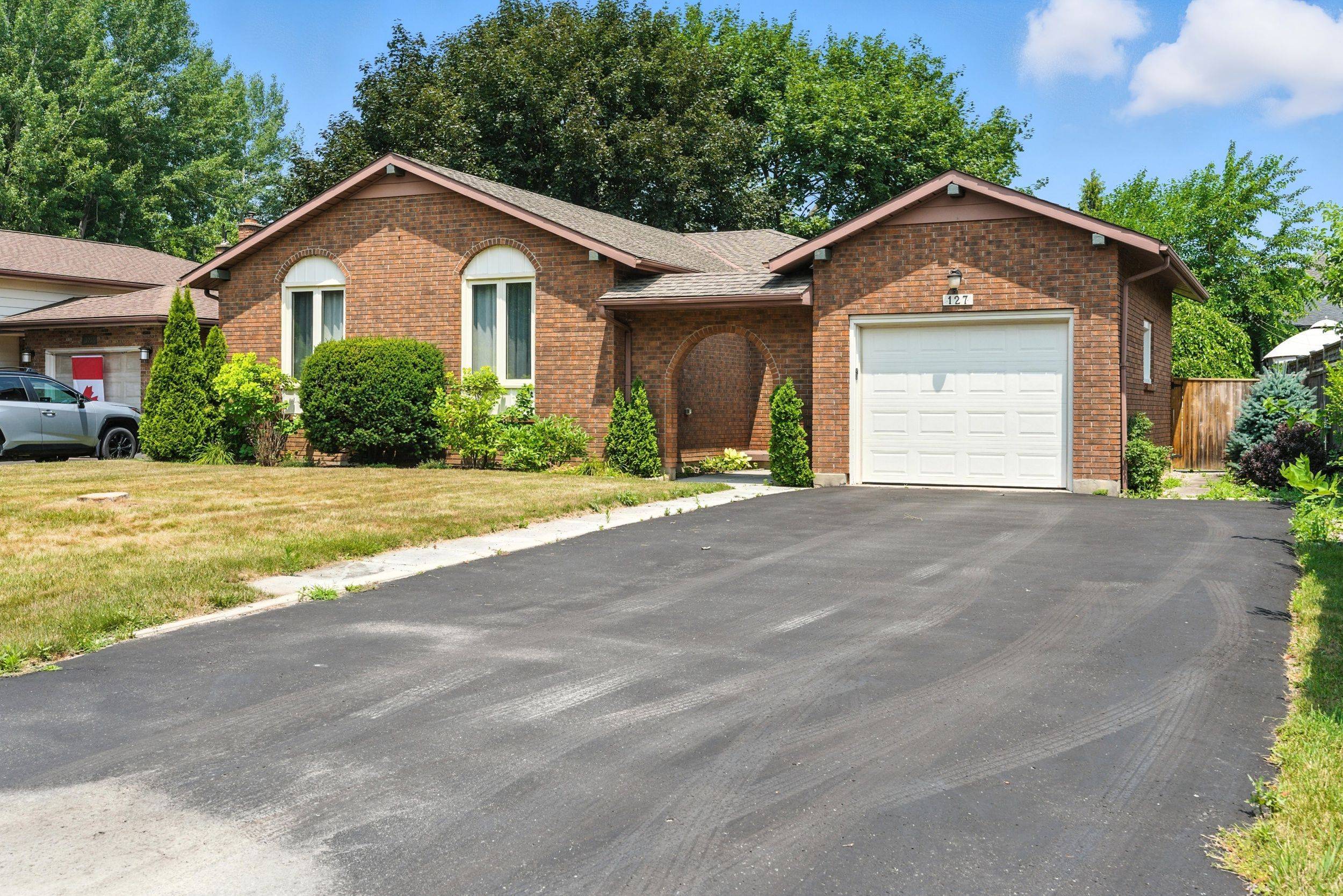 Niagara-on-the-lake, ON L0S 1J0,127 Flynn ST