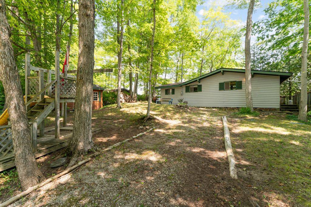 670 Mallory Beach RD, South Bruce Peninsula, ON N0H 2T0