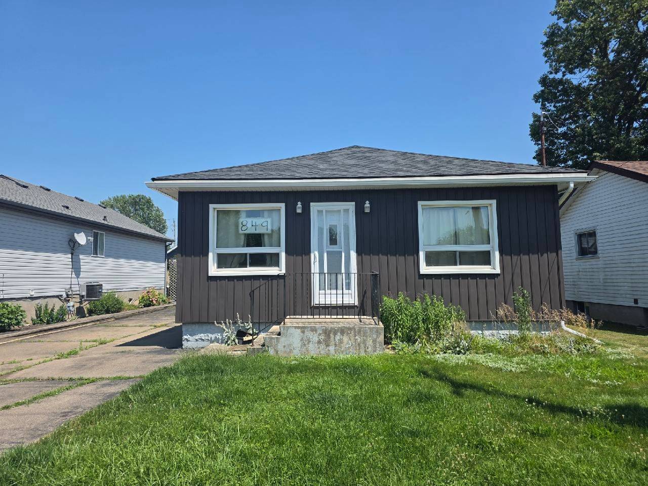Welland, ON L3B 2J5,849 Harriet ST