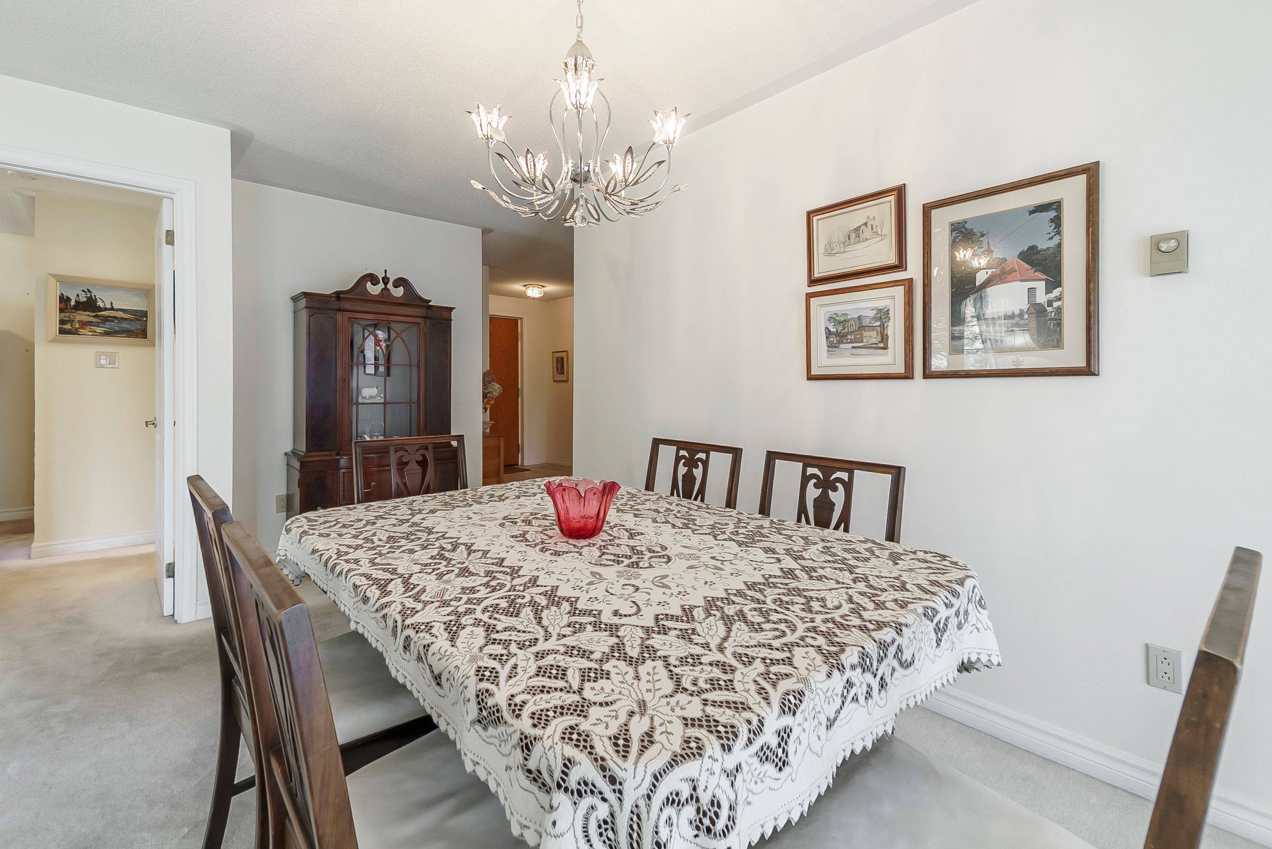 Peterborough East, ON K9H 7J9,680 Whitaker ST #2