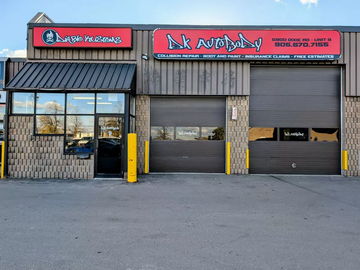 Mississauga, ON L4W 1E9,5900 Dixie RD #9
