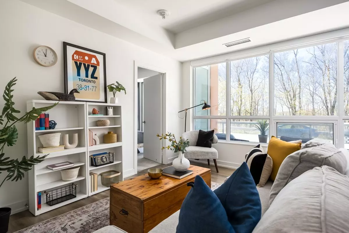 Toronto W04, ON M9N 1E5,10 Wilby CRES #104