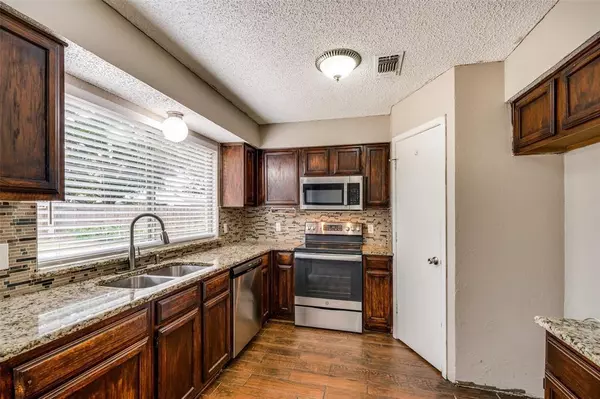 Grand Prairie, TX 75052,2626 Bennington Court