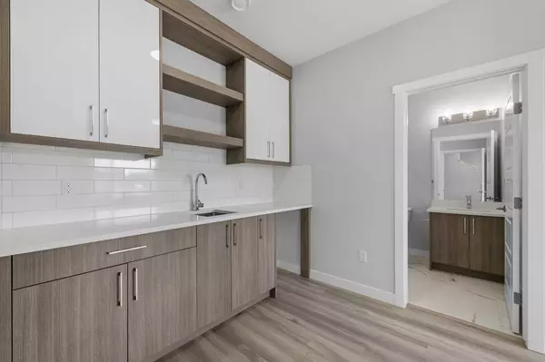 Calgary, AB T3N 2M2,120 Red Sky Villas Northeast