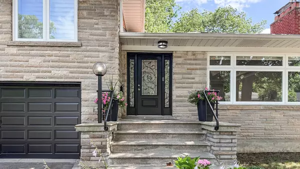 Toronto C07, ON M2R 1B4,321 Betty Ann DR