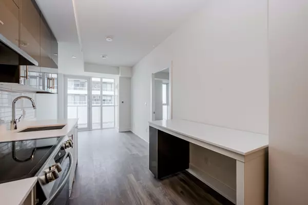 Toronto C15, ON M2J 4T1,188 Fairview Mall DR #1816