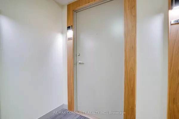 Toronto C01, ON M5V 1P7,295 Adelaide ST W #824