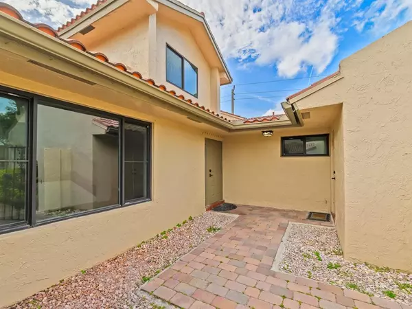 Weston, FL 33326,16861 PATIO VILLAGE CT #16861