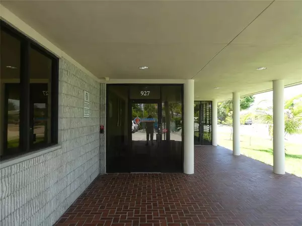Pompano Beach, FL 33060,925 SE 1st St