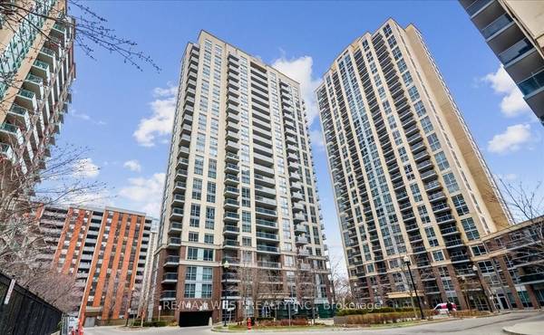 5 Michael Power PL #902, Toronto W08, ON M9A 0A3