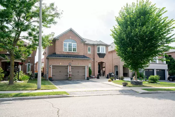 Brampton, ON L7A 2V1,16 Signet CT