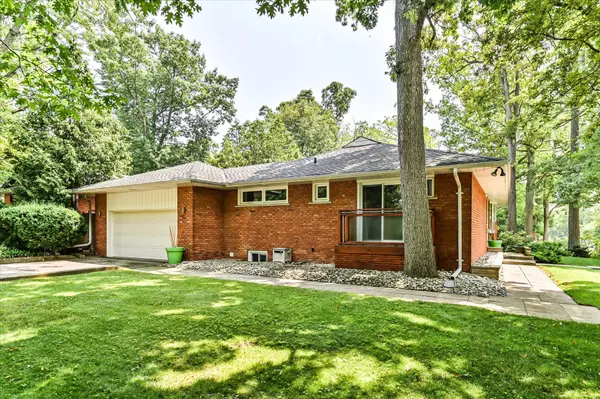 Toronto W08, ON M9B 5X1,25 Ashford DR