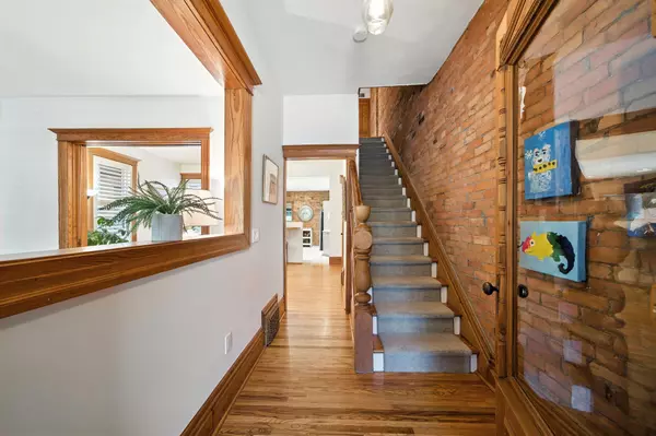 Hamilton, ON L8P 2K3,137 Markland ST