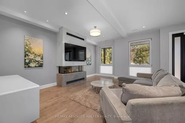 Glebe - Ottawa East And Area, ON K1S 3R8,658 O'Connor ST
