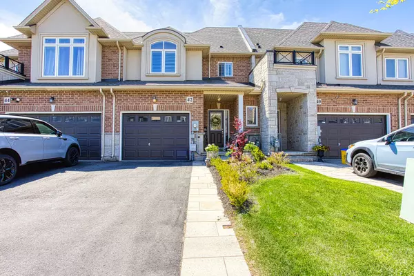42 Pinot CRES, Hamilton, ON L8E 0J8