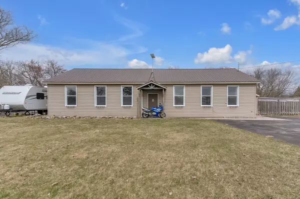 6955 County 2 RD, Loyalist, ON K7R 3K6
