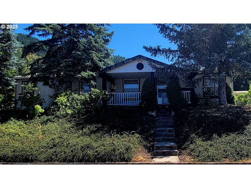 193 CLARK ST, Myrtle Creek, OR 97457