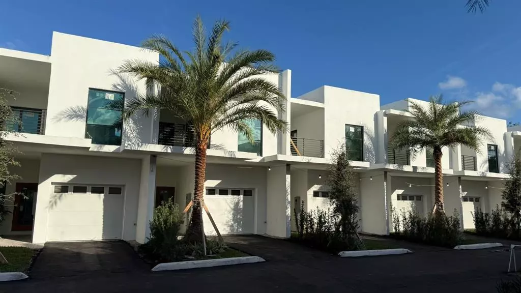 2526 Pierce Street #4, Hollywood, FL 33020