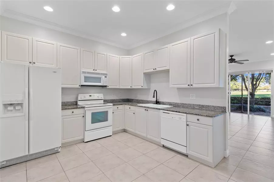 3166 Fairway Cir, Davie, FL 33328