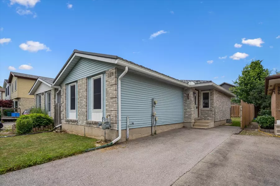 289 Strathallan ST, Centre Wellington, ON N1M 3L6