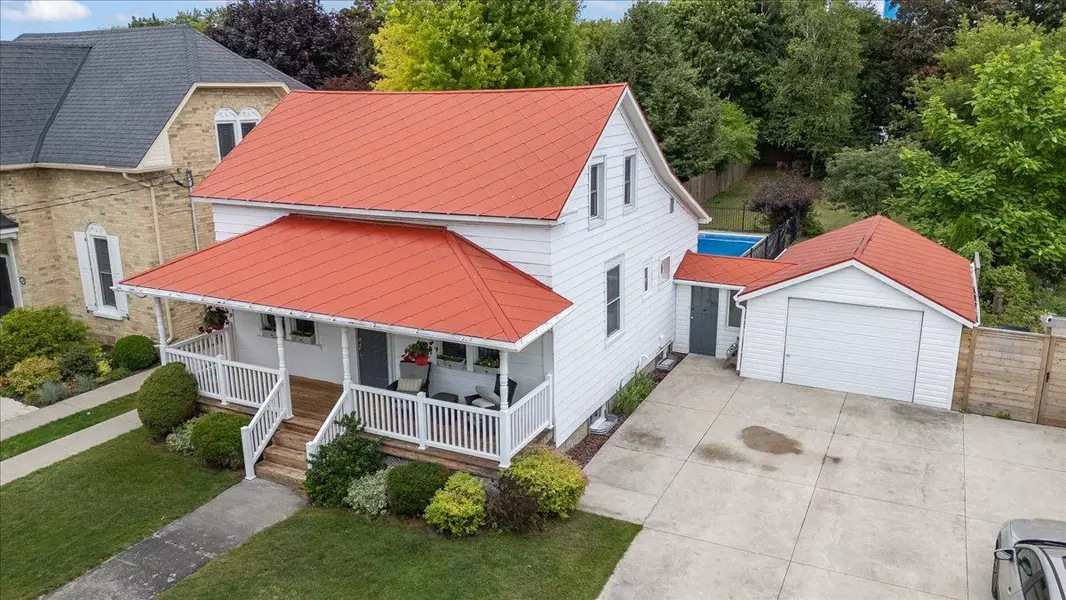 40 Grosvenor ST S, Saugeen Shores, ON N0H 2L0