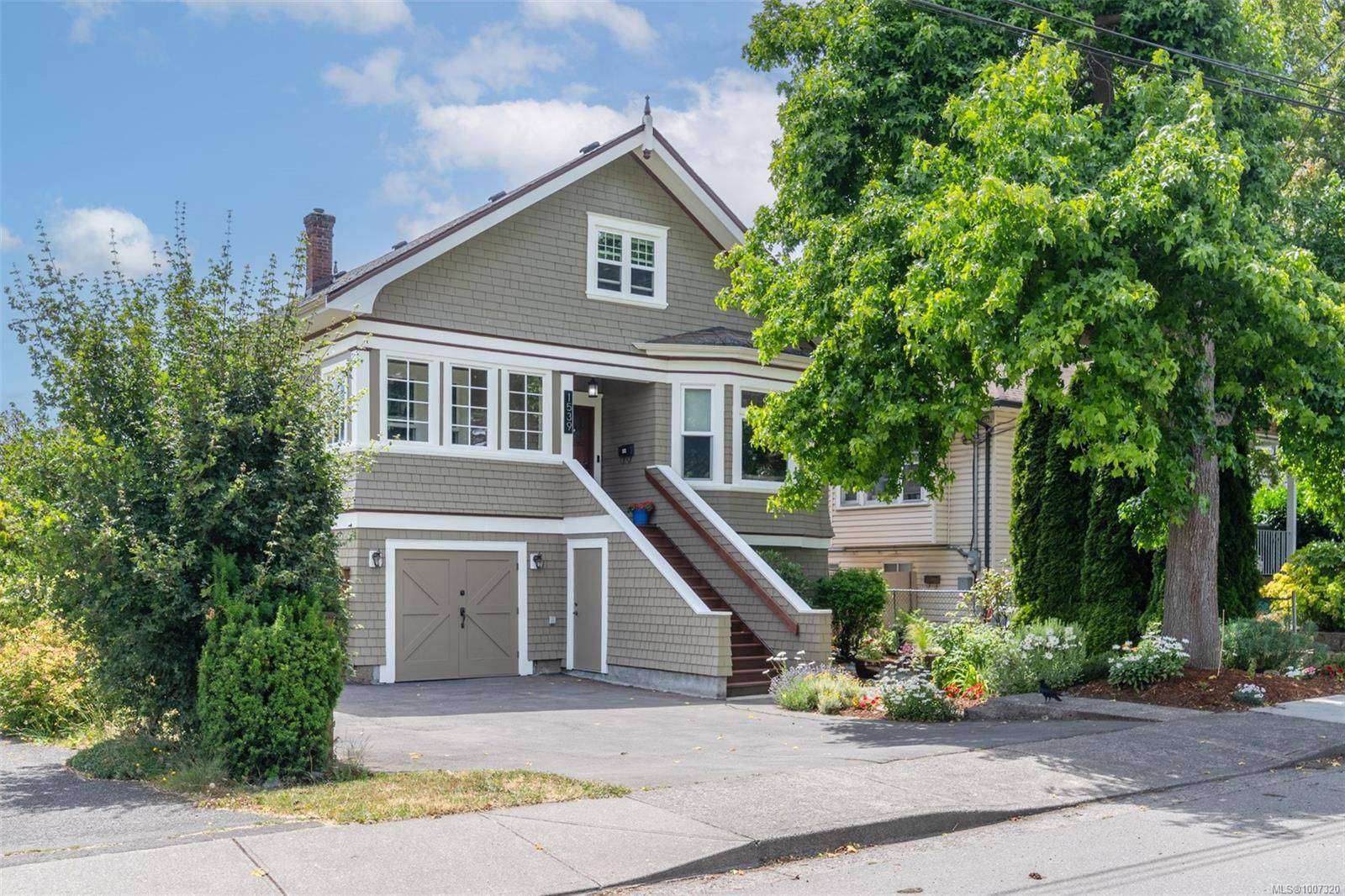 1539 Bay St, Victoria, BC V8R 2B3