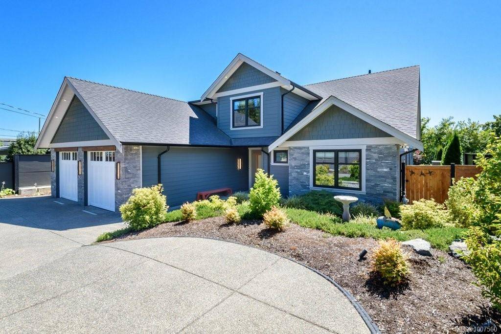 1891 Comox Ave, Comox, BC V9M 3M4