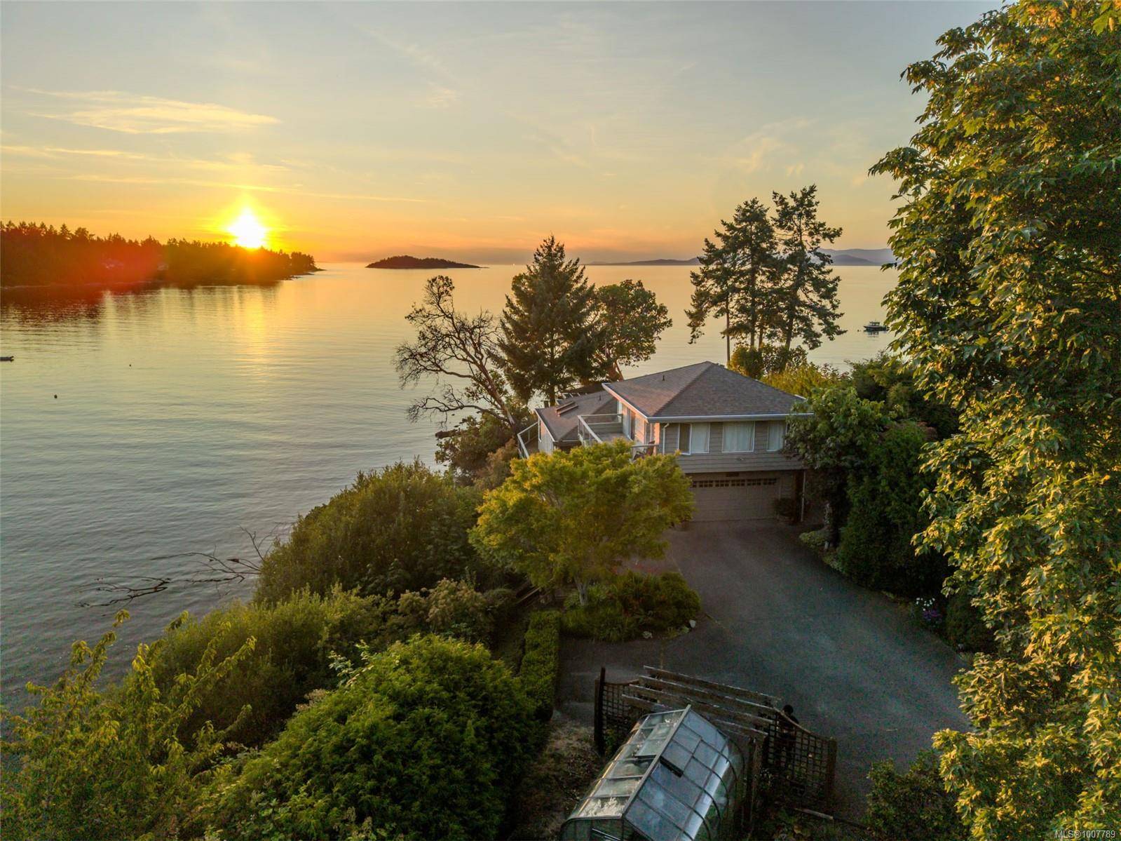 1545 Dorcas Point Rd, Nanoose Bay, BC V9P 9B4