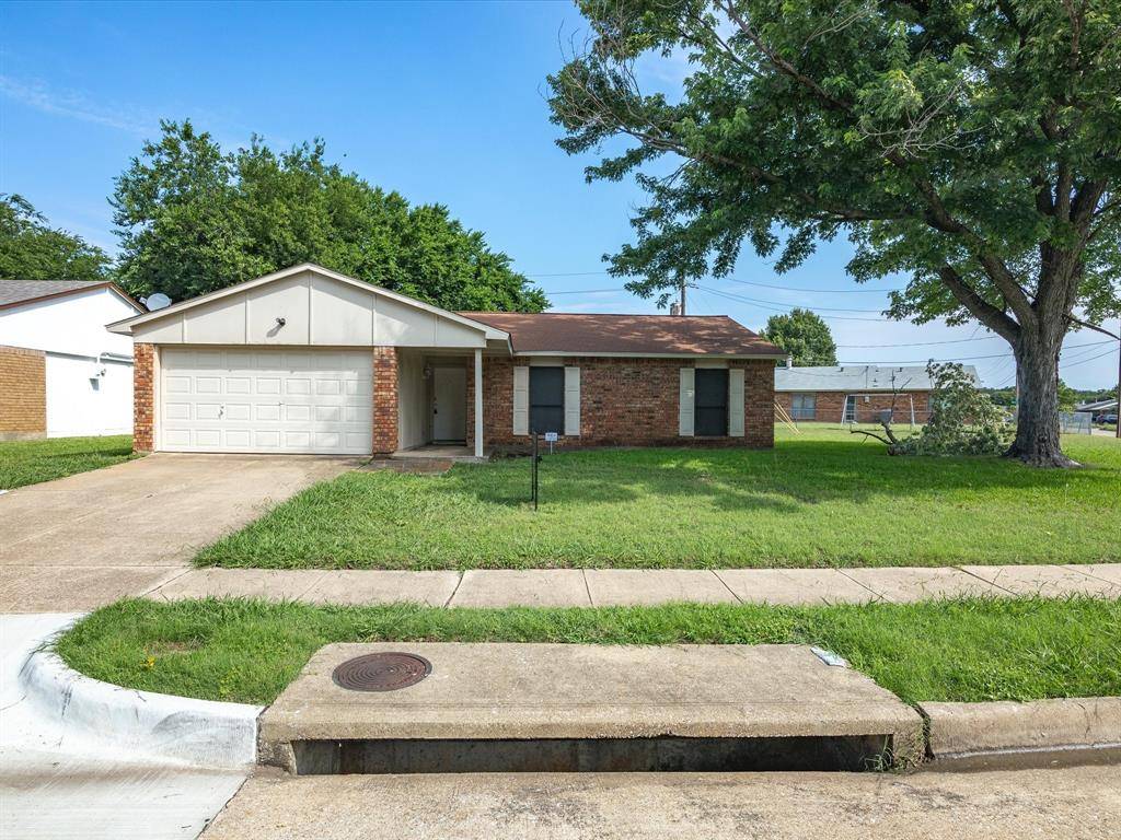 Dallas, TX 75249,10217 Ironwood Lane