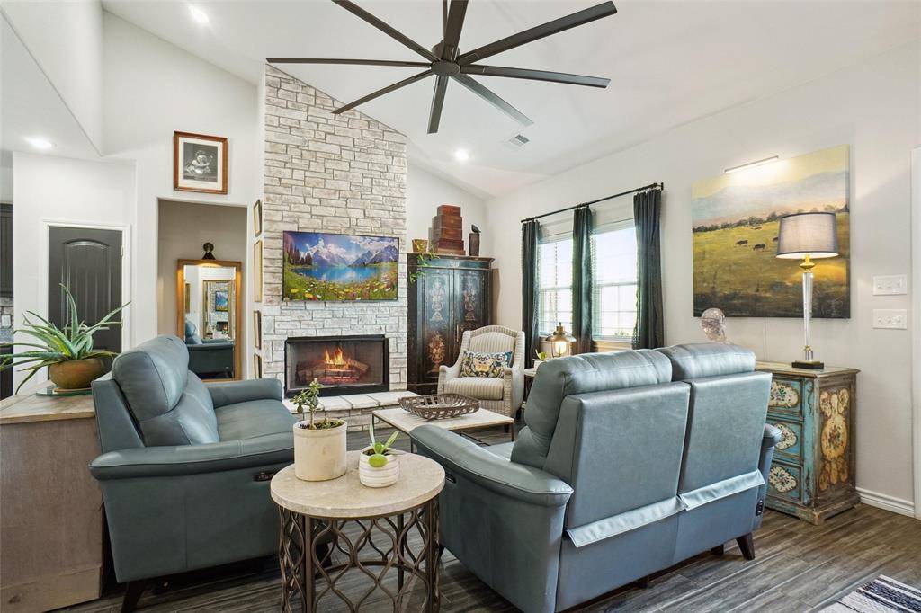 Bowie, TX 76230,470 Ranchview Court