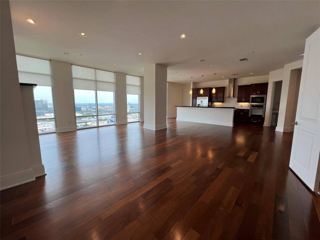Dallas, TX 75231,8066 Park Lane #1410