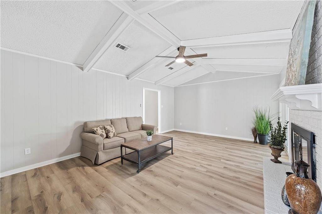 Woodway, TX 76712,8509 Briargrove Drive