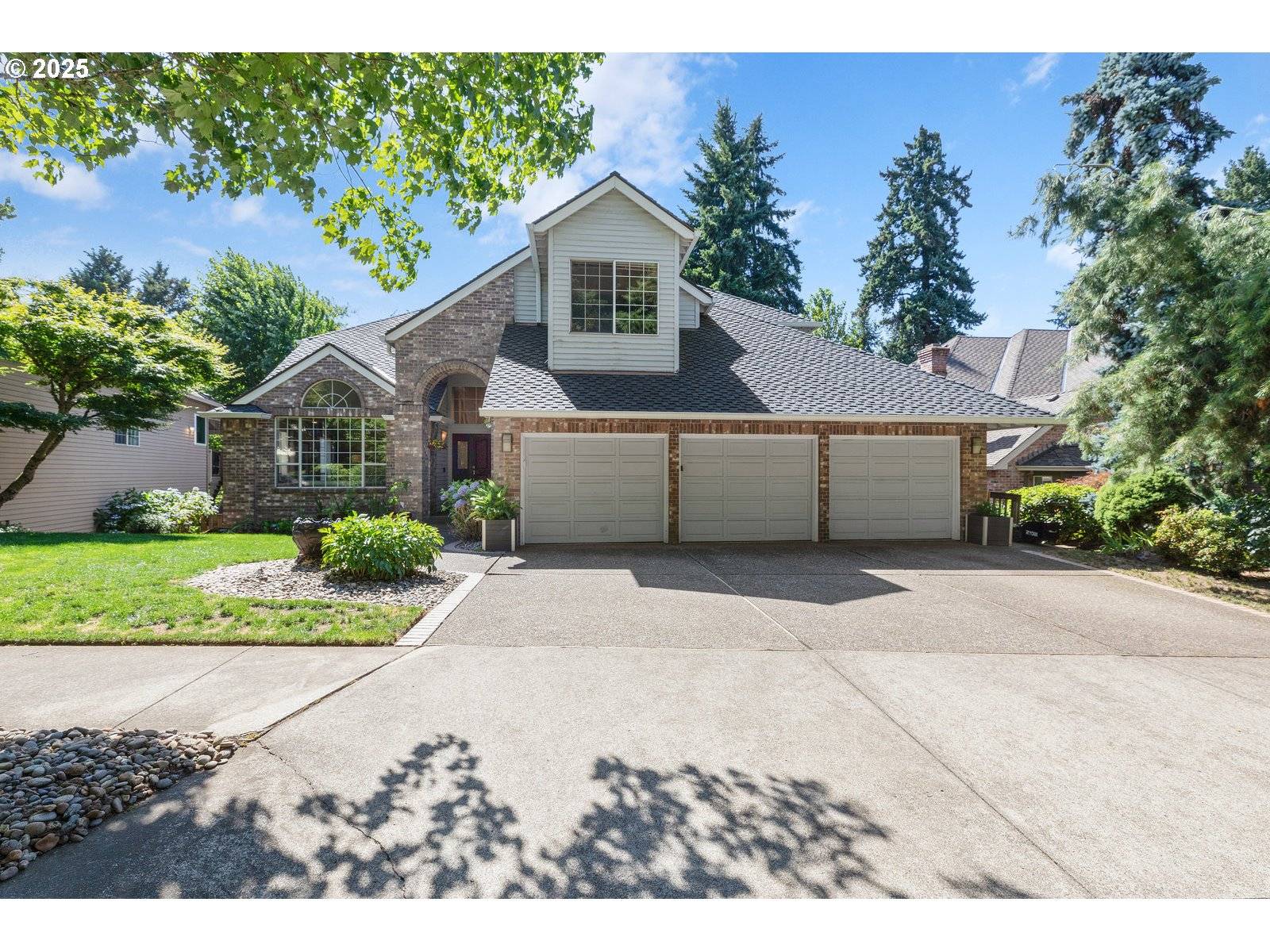 21775 SW HEDGES DR, Tualatin, OR 97062
