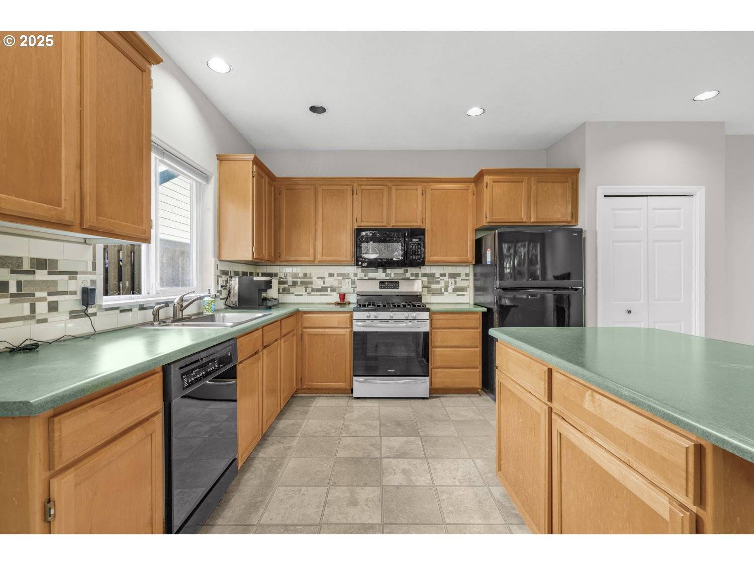 Tigard, OR 97223,14268 SW WINDSONG CT