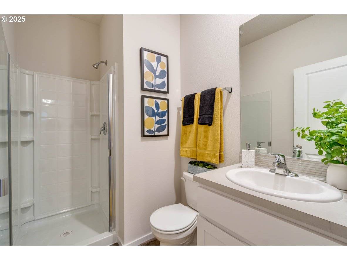 Salem, OR 97301,244 Greencrest ST