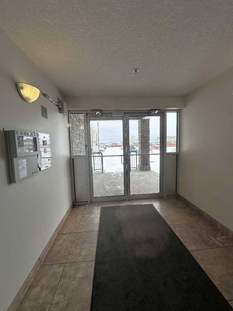 Grande Prairie, AB T8V7T9,9810 96 ST #213
