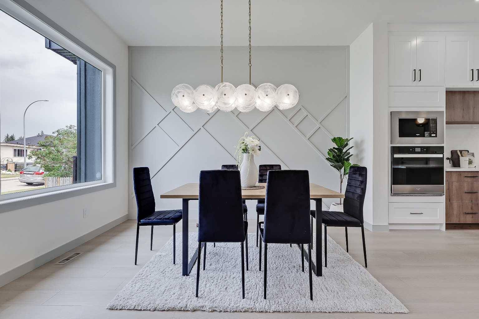 Calgary, AB T3B 2A3,8829 47 AVE NW