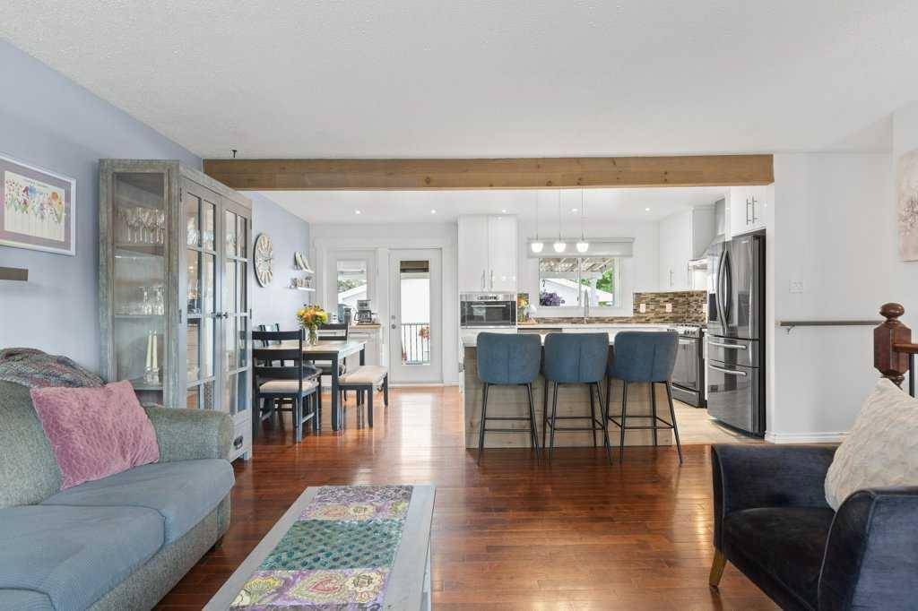 Calgary, AB T2J 0T3,235 Allan CRES SE