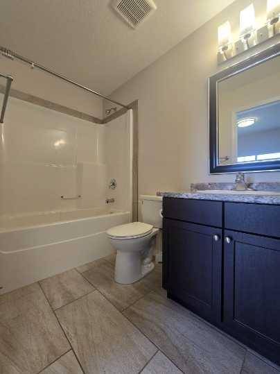 Grande Prairie, AB T8V2C1,10004 97A ST #102
