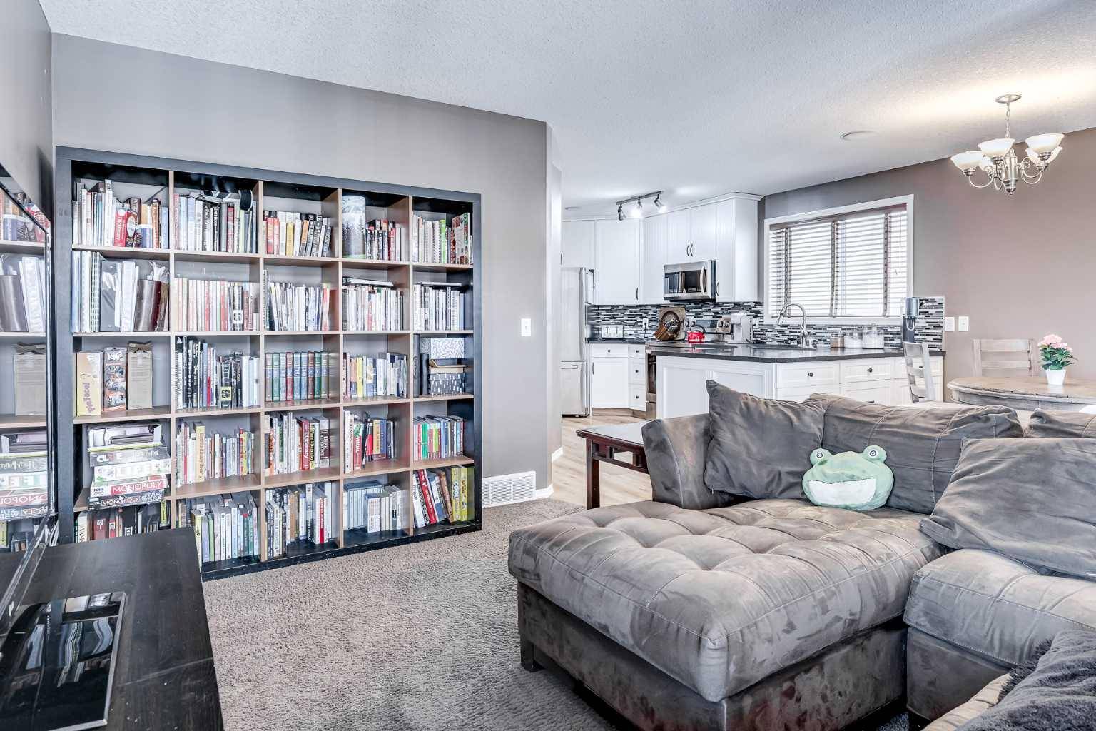 Calgary, AB T3K 5W8,224 Covehaven RD Northeast