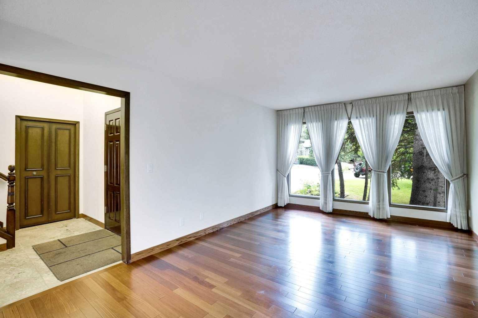 Calgary, AB T3G 1M5,951 Ranch Estates PL Northwest