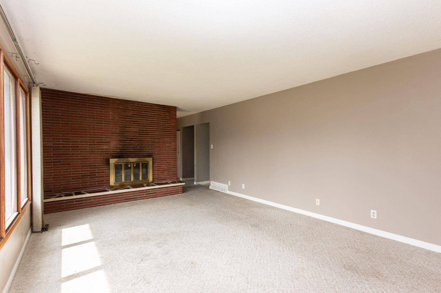 Red Deer, AB T4N 0A9,17 Stirling Close