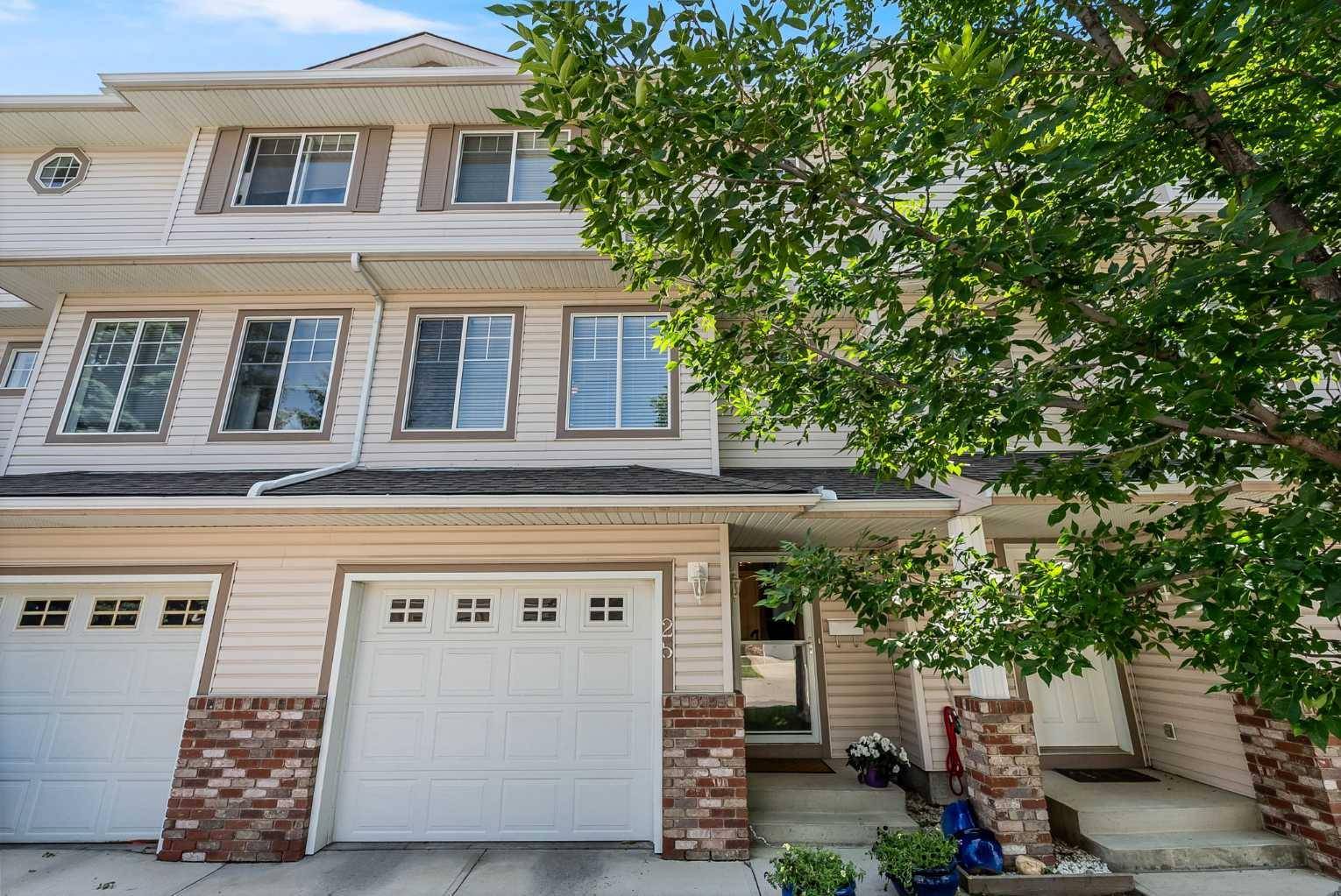 25 Country Hills CV NW, Calgary, AB T3K 5G7