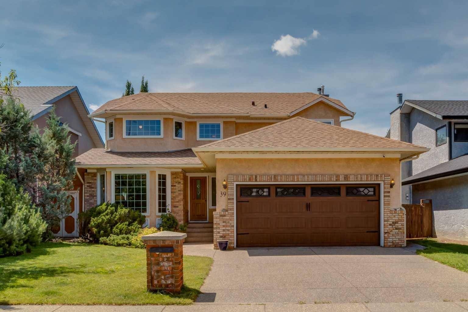 39 Canterbury CT Southwest, Calgary, AB T2W 6C2
