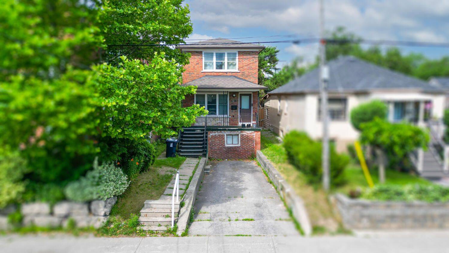 Toronto E06, ON M1N 3J6,82A Birchmount RD