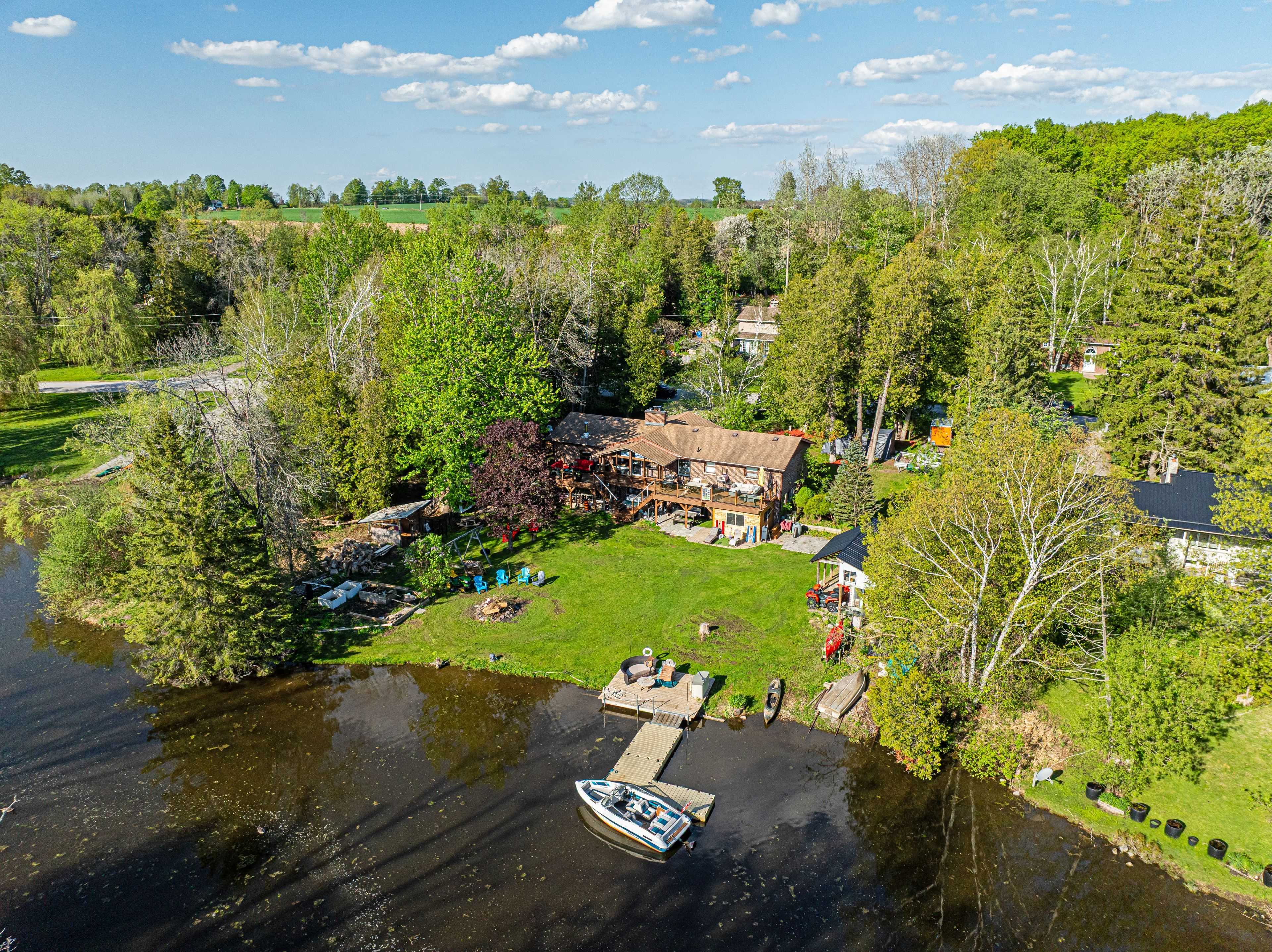 32 Nonquon DR, Scugog, ON L0C 1G0