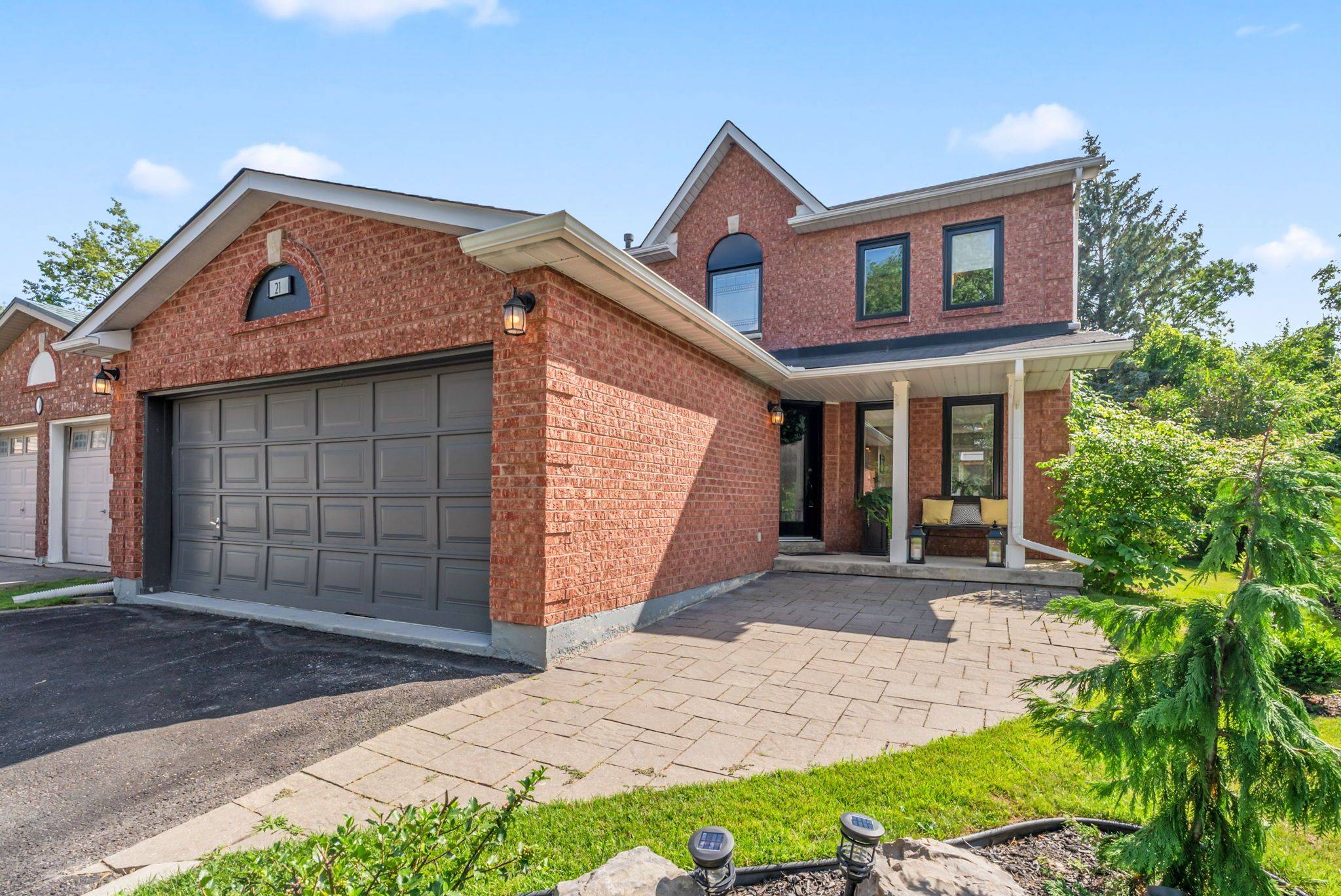 Clarington, ON L1C 4P4,21 Royal Pines CT