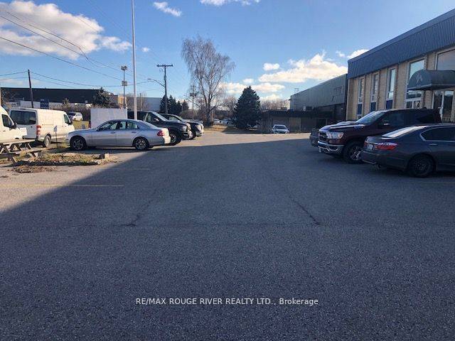 Pickering, ON L1W 1Z6,900 Dillingham RD S #Upper Office