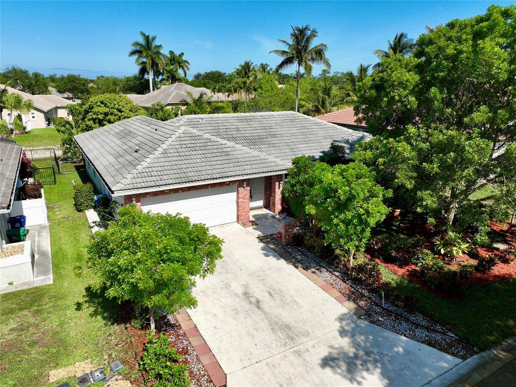 5321 NW 58th Ter, Coral Springs, FL 33067