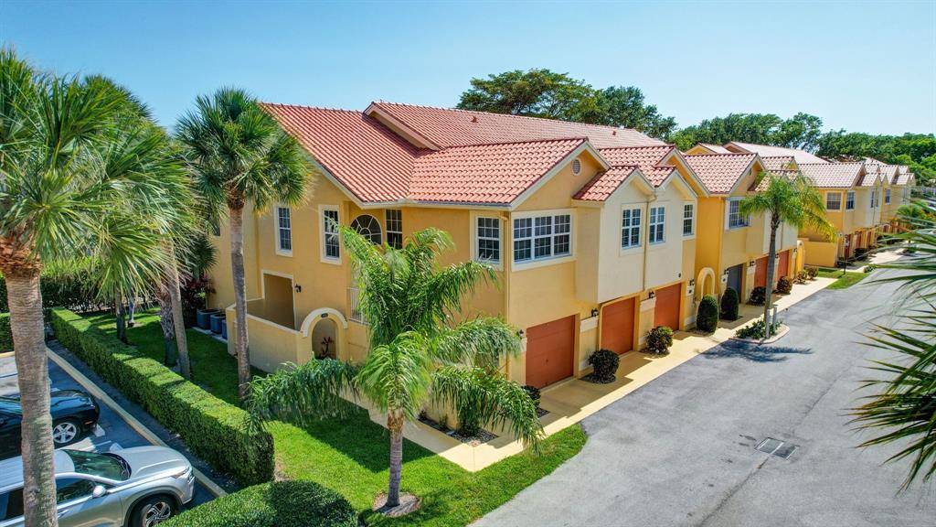 2121 S Ocean Blvd #302, Lauderdale By The Sea, FL 33062
